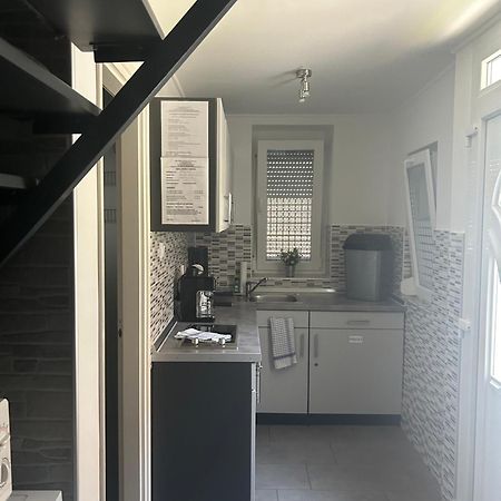 Heni Apartment Buk Exterior photo