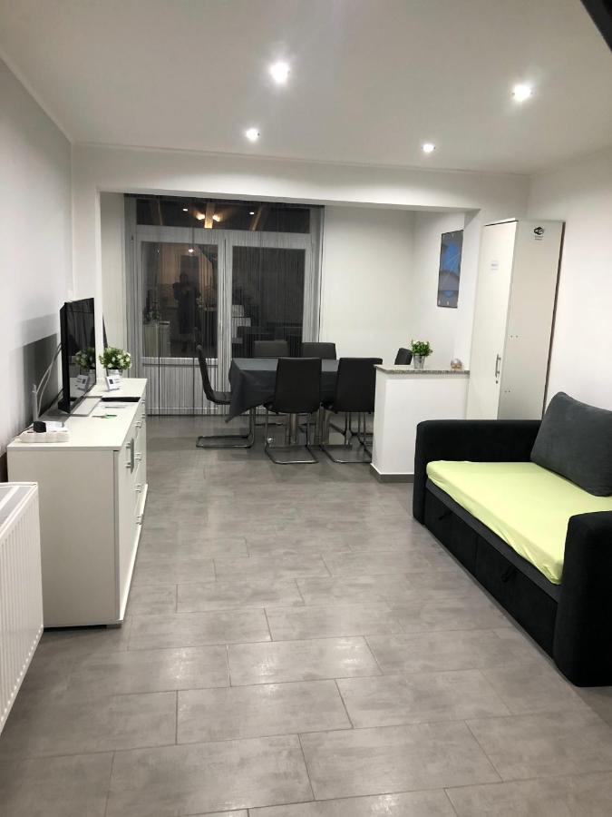 Heni Apartment Buk Exterior photo